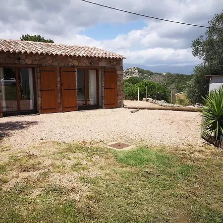 Location Casa Di Lesia A / Porto-vecchio *