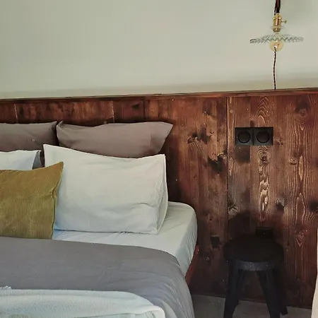 Location Casa Di Lesia à / Porto-vecchio * Sotta